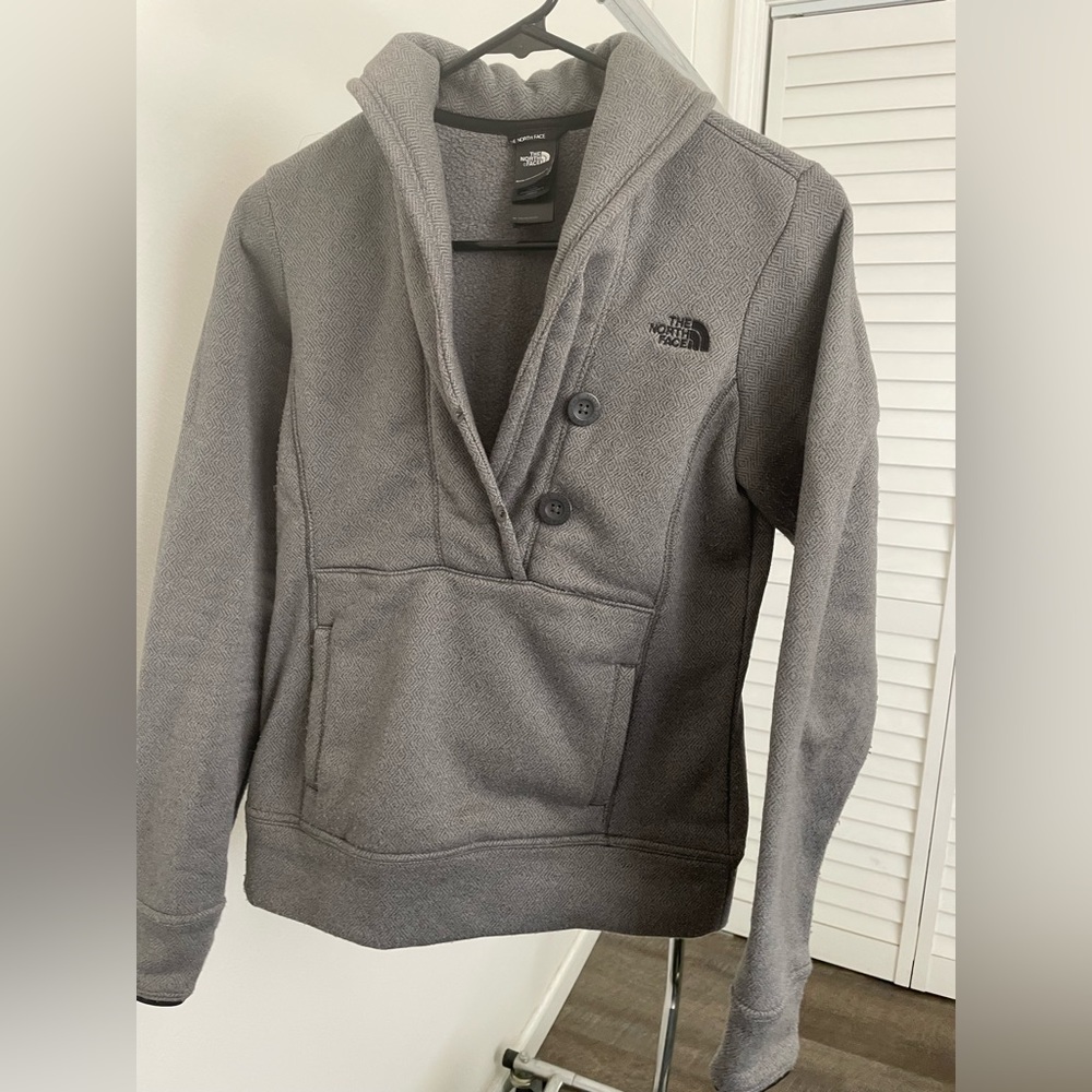 North Face Pullover - image 4